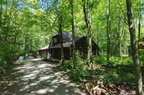 5285 Smith Stewart Rd, Girard, OH 44420