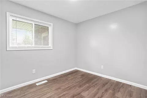 221 Windsor Dr, Elyria, OH 44035 photo 16