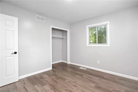 221 Windsor Dr, Elyria, OH 44035 photo 28