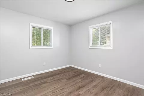221 Windsor Dr, Elyria, OH 44035 photo 26