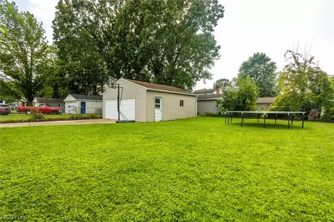 221 Windsor Dr, Elyria, OH 44035 photo 34