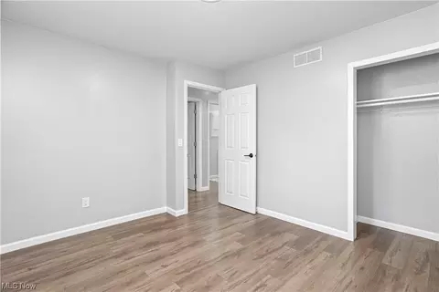 221 Windsor Dr, Elyria, OH 44035 photo 27