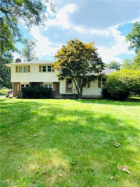 6336 Tara Dr, Poland, OH 44514