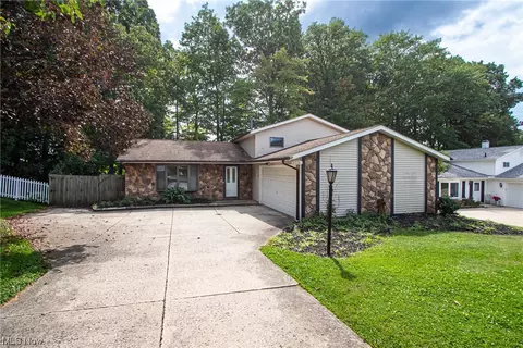 3236 Twain Cir, Brunswick, OH 44212