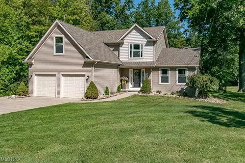 11631 Girdled Rd, Concord, OH 44077