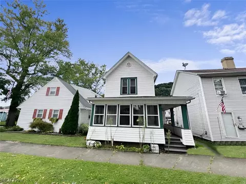 541 Broadway Ave, Wellsville, OH 43968