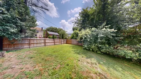 31 Locust Ave, Wheeling, WV 26003 photo 3