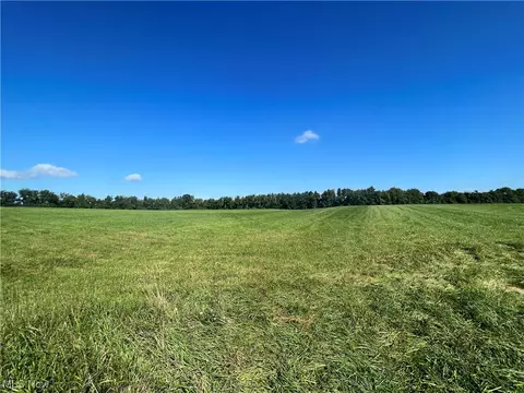 Raymond Road, Salesville, OH 43778