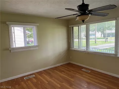 508 Vermont Rd, Elyria, OH 44035 photo 8