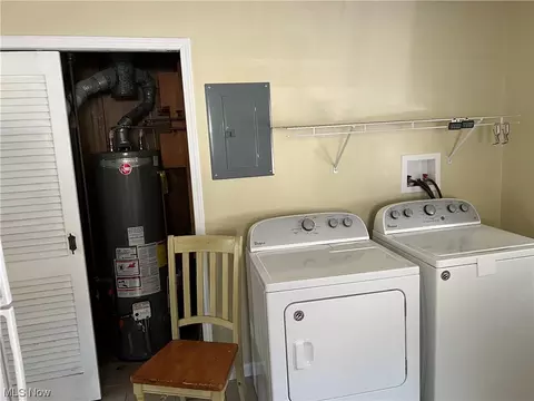 508 Vermont Rd, Elyria, OH 44035 photo 6