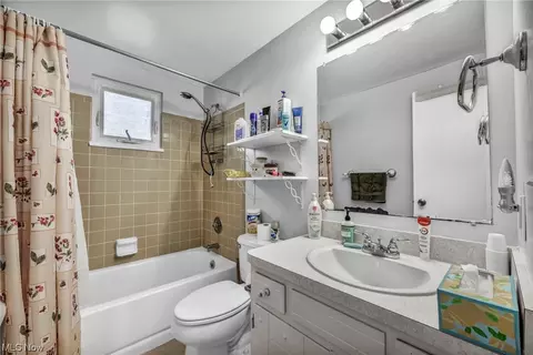 386 Sonesta Ave, Elyria, OH 44035 photo 17