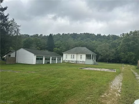 50181 Fairpoint Maynard Rd #R, Saint Clairsville, OH 43950