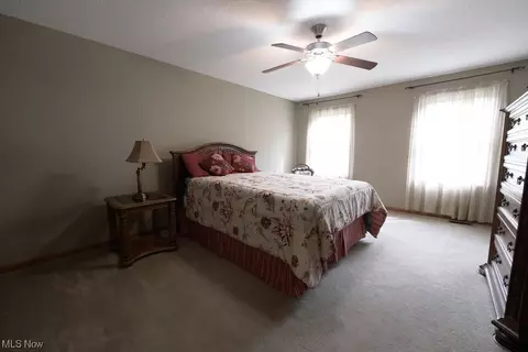 6425 Ruth Dr, Seven Hills, OH 44131 photo 21