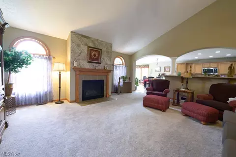 6425 Ruth Dr, Seven Hills, OH 44131 photo 6