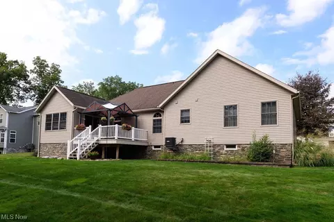6425 Ruth Dr, Seven Hills, OH 44131 photo 35