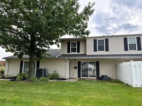 7972 Colonial Dr, Mentor, OH 44060