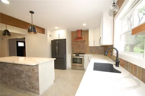 408 Ewing Rd, Boardman, OH 44512 photo 9