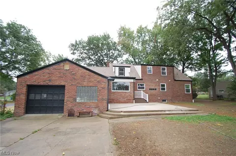 408 Ewing Rd, Boardman, OH 44512 photo 2
