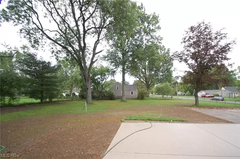 408 Ewing Rd, Boardman, OH 44512 photo 5