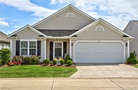 118 Breckenridge Oval, Elyria, OH 44035