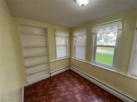 4047 Pendleton Rd, Leavittsburg, OH 44430 photo 2