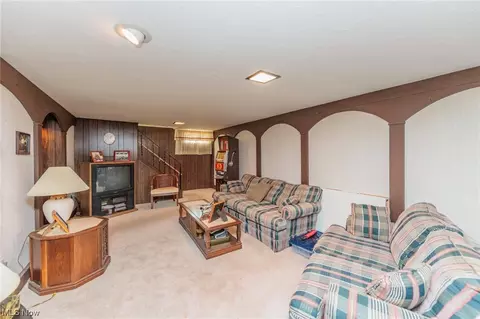 691 E 241st St, Euclid, OH 44123 photo 29