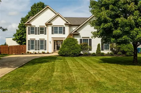 8484 Forest View Dr, Olmsted Falls, OH 44138