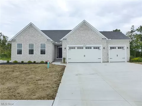 34080 Harvest Pointe Dr, North Ridgeville, OH 44039