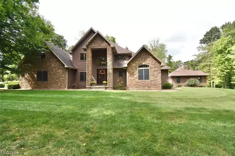 2765 Grafton, Leetonia, OH 44431