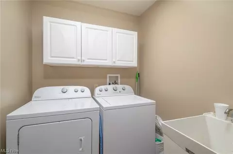 225 High St, Dover, OH 44622 photo 11