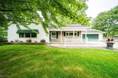 15 N Market St, Jefferson, OH 44047
