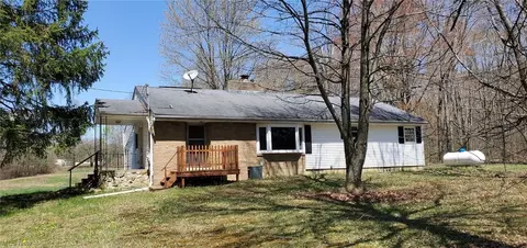 16462 Mahoning Ave, Lake Milton, OH 44429