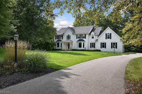 315 Grey Fox Run, Bentleyville, OH 44022