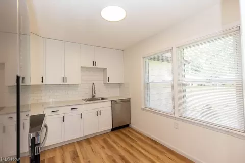 193 Beeler Dr, Berea, OH 44017 photo 5