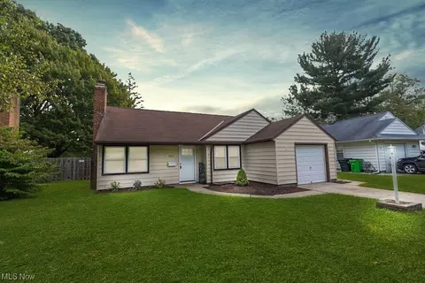 193 Beeler Dr, Berea, OH 44017 photo 1