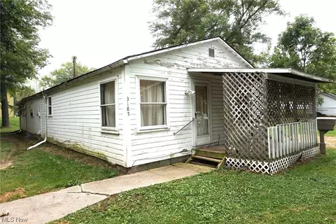 3185 Willowedge Dr, Coventry, OH 44319