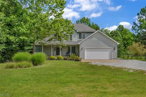 18201 Erhart Rd, Grafton, OH 44044