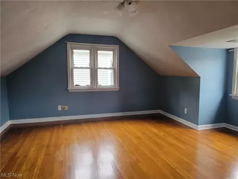 601 Gulf Rd, Elyria, OH 44035 photo 5