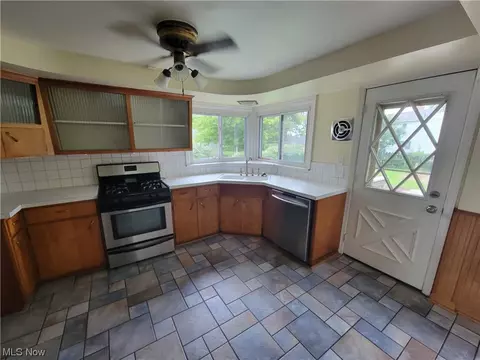601 Gulf Rd, Elyria, OH 44035 photo 17