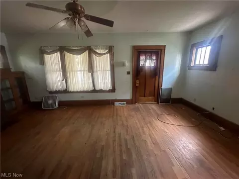 14 E Mildred Ave, Akron, OH 44310 photo 5