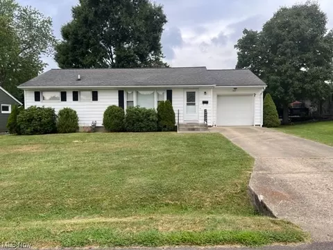 1362 Tomahawk Ln, Coshocton, OH 43812