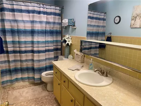 5115 Chestnut Hill Dr, Saybrook, OH 44004 photo 15