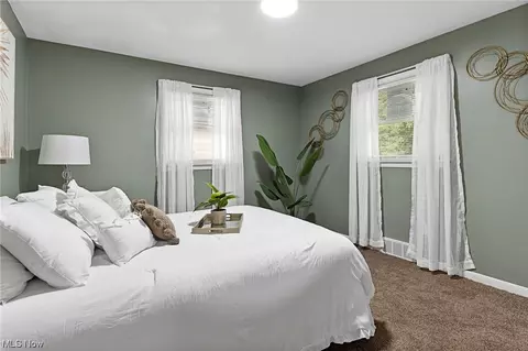 233 Parkway St, Struthers, OH 44471 photo 14