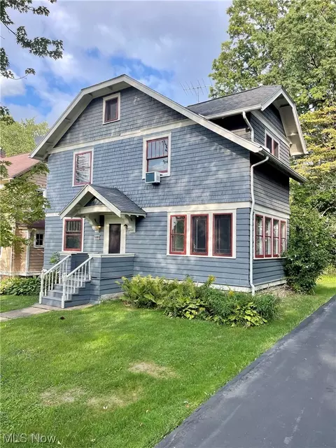 293 Storer Ave, Akron, OH 44302