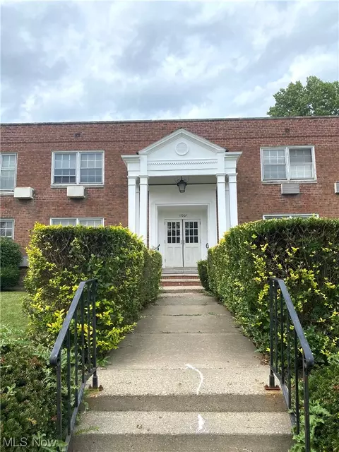 17007 Van Aken Blvd #106, Shaker Heights, OH 44120