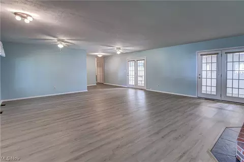 436 Maple Ave, Berea, OH 44017 photo 4