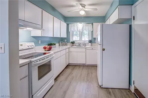 436 Maple Ave, Berea, OH 44017 photo 8