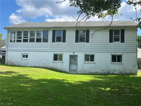16220 State Route 45, Wellsville, OH 43968