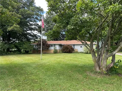 5829 N Ridge Rd, Madison, OH 44057