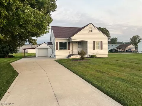 5434 E State Rd, Newcomerstown, OH 43832